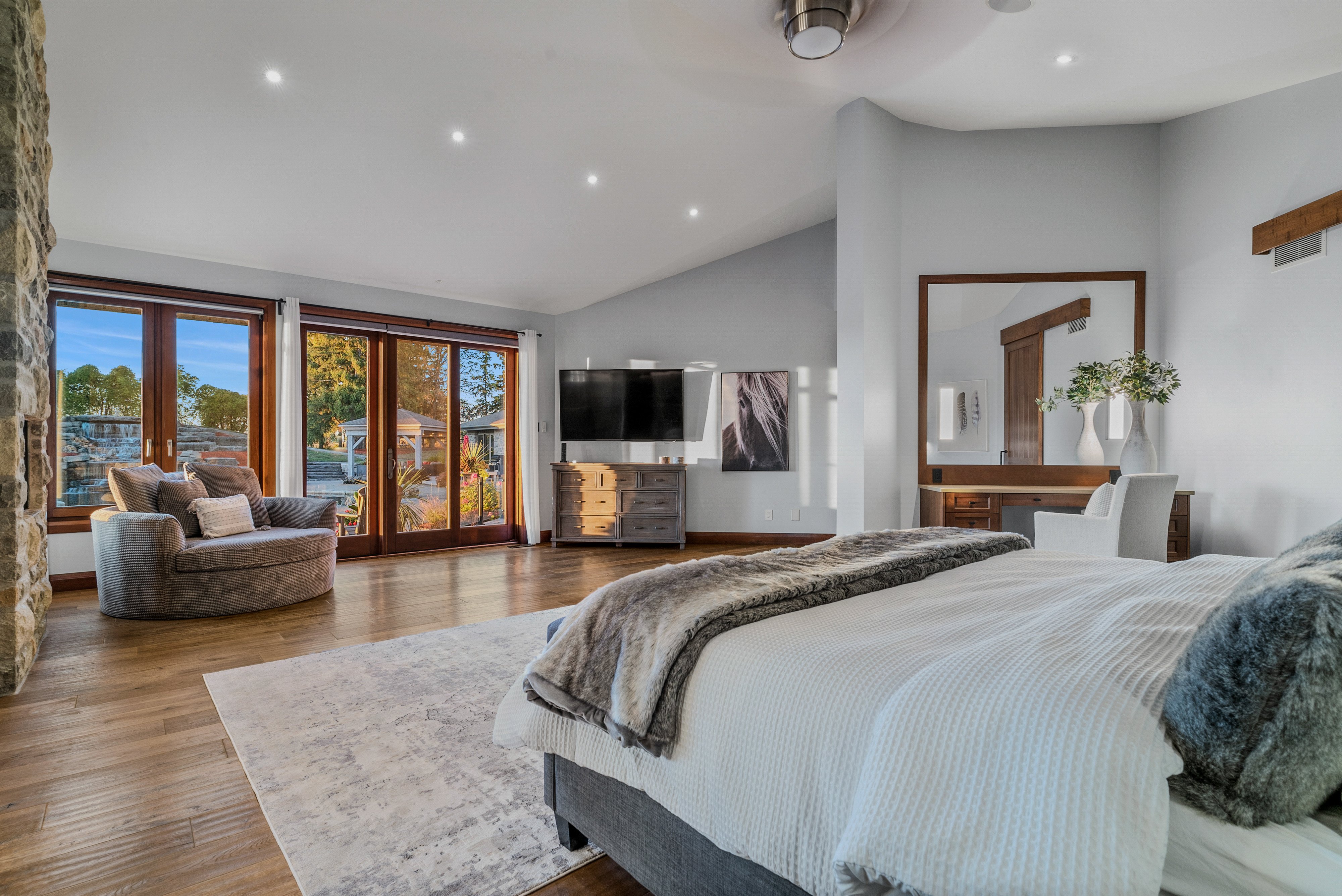 1546MaryhillRdTop70-37